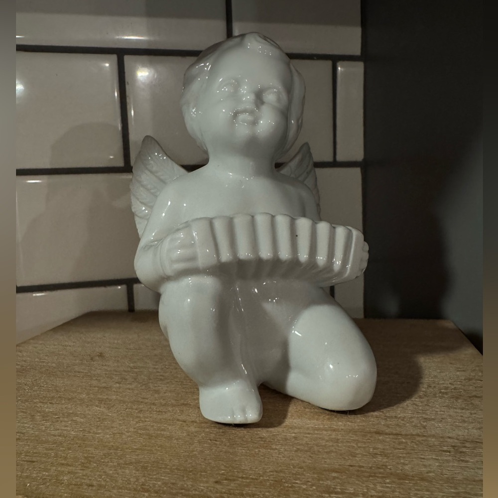 White Ceramic‎ Angel Figurine